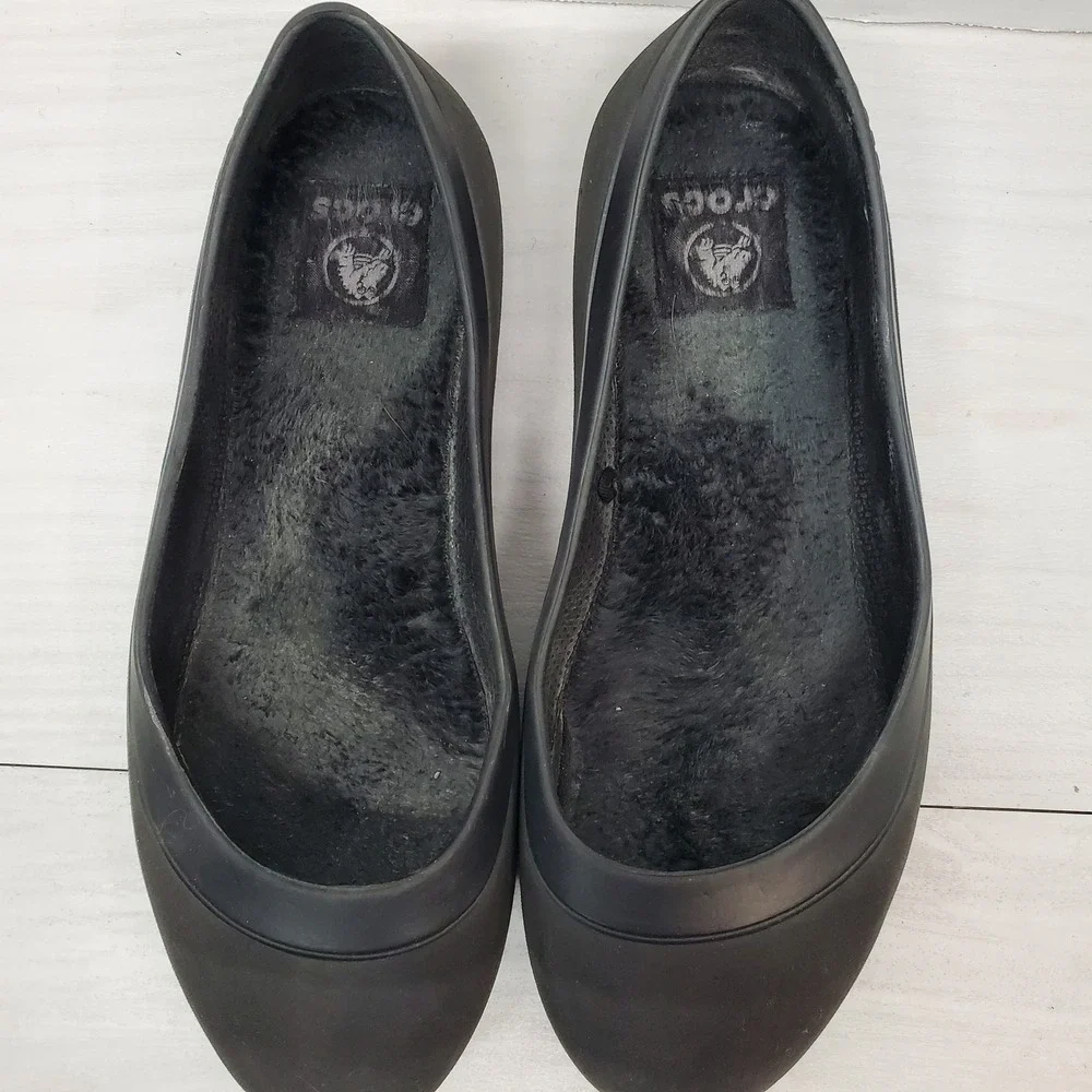 Crocs Women's Black Fleece Lined Ballet Flats Size 7 Slip On Shoes